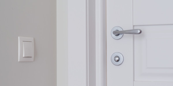 Pintar Fachadas y Patios de Luces de Comunidades Vecinos / Propietarios Ribatejada · Pintura para Pintado de Puertas Privadas de Vecinos