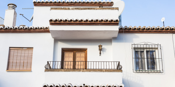 Pintar Fachadas de Casas Unifamiliares / Chalets Valverde de Alcalá · Pinturas Especiales Anticorrosivas y de Alta Resistencia