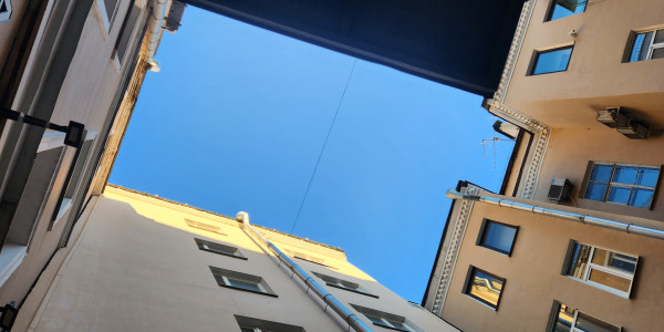 Trabajos Verticales en Fachadas de Edificios / Viviendas Carabaña · Pintado de Fachadas y Patios Interiores de Luces